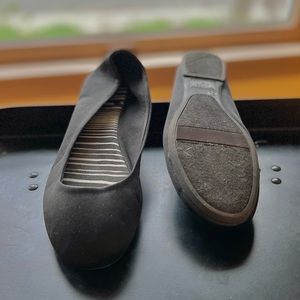 Black Ballet Flats